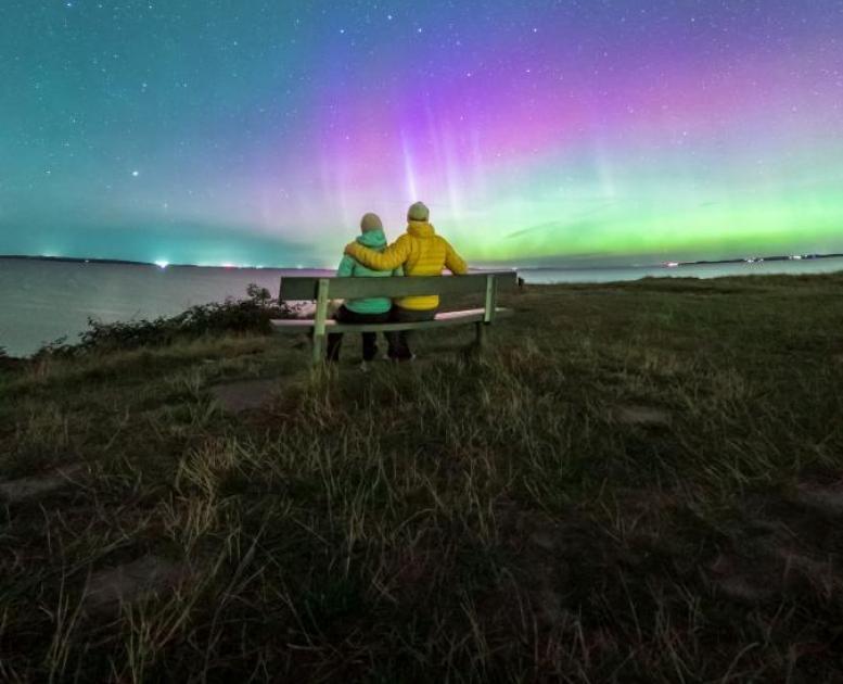 Tosomhed med udsigt til nordlyset